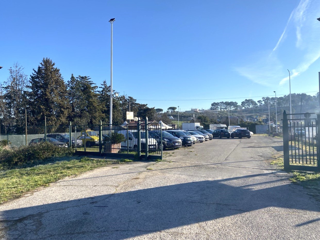 Matera – Affitto Grande Piazzale Commerciale D/8 ad Alta Visibilità