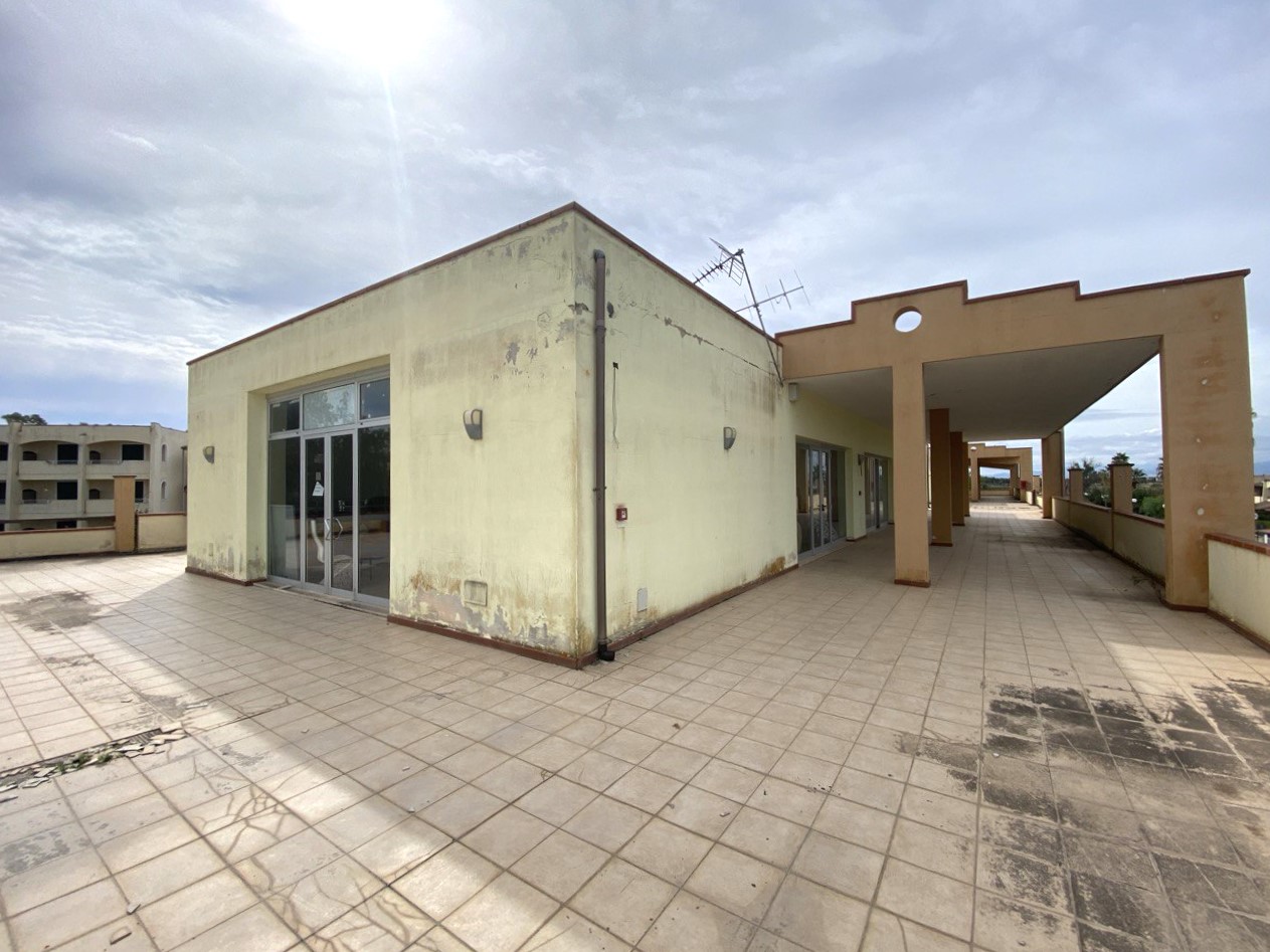 DUE LOCALI COMMERCIALI IN VENDITA – MARINA DI PISTICCI (LIDO 48)