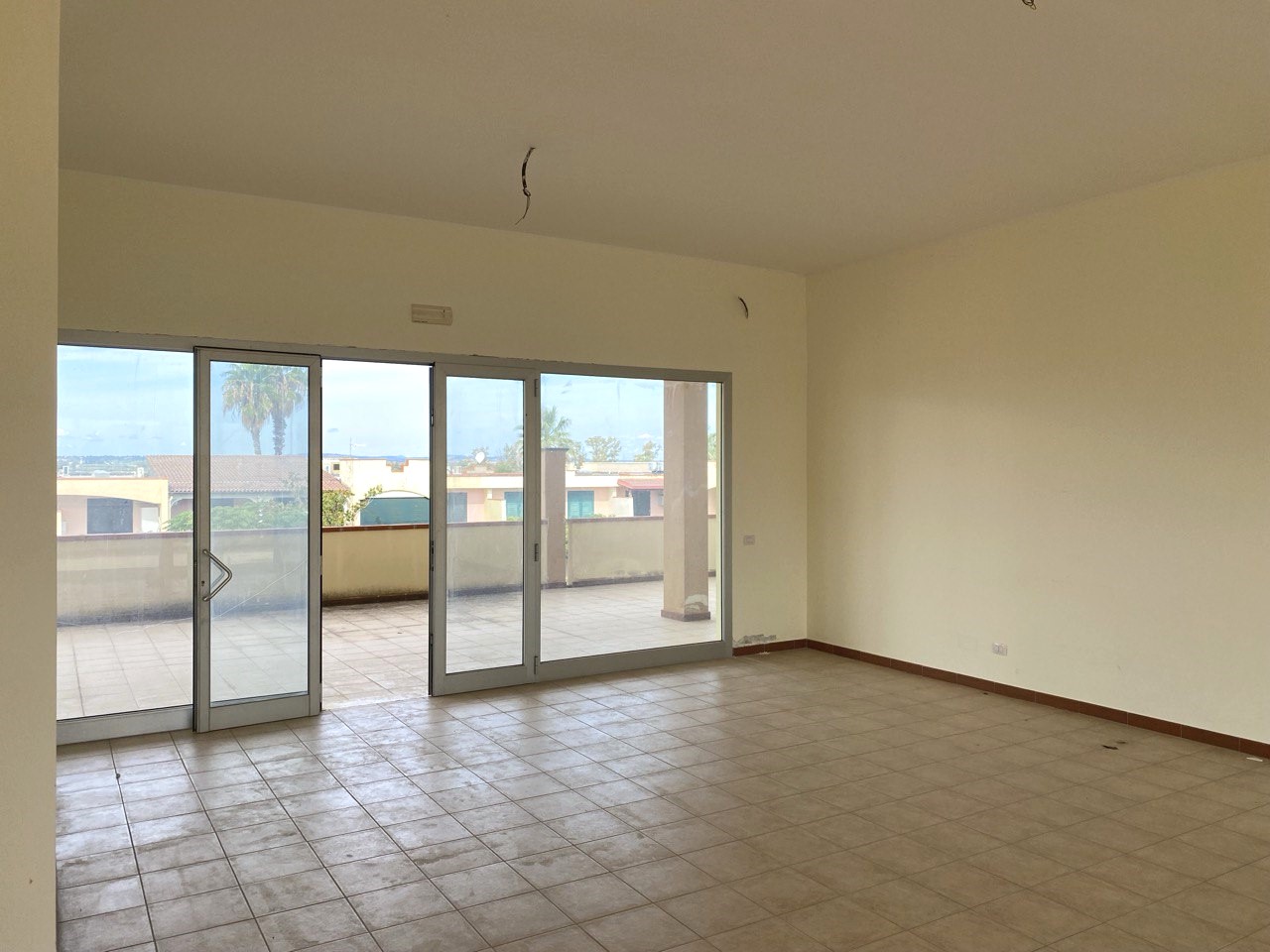 DUE LOCALI COMMERCIALI IN VENDITA – MARINA DI PISTICCI (LIDO 48)